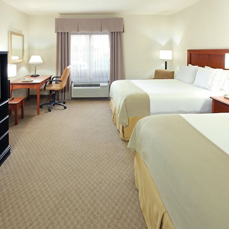 Holiday Inn Express & Suites Pine Bluff/Pines Mall By Ihg Экстерьер фото