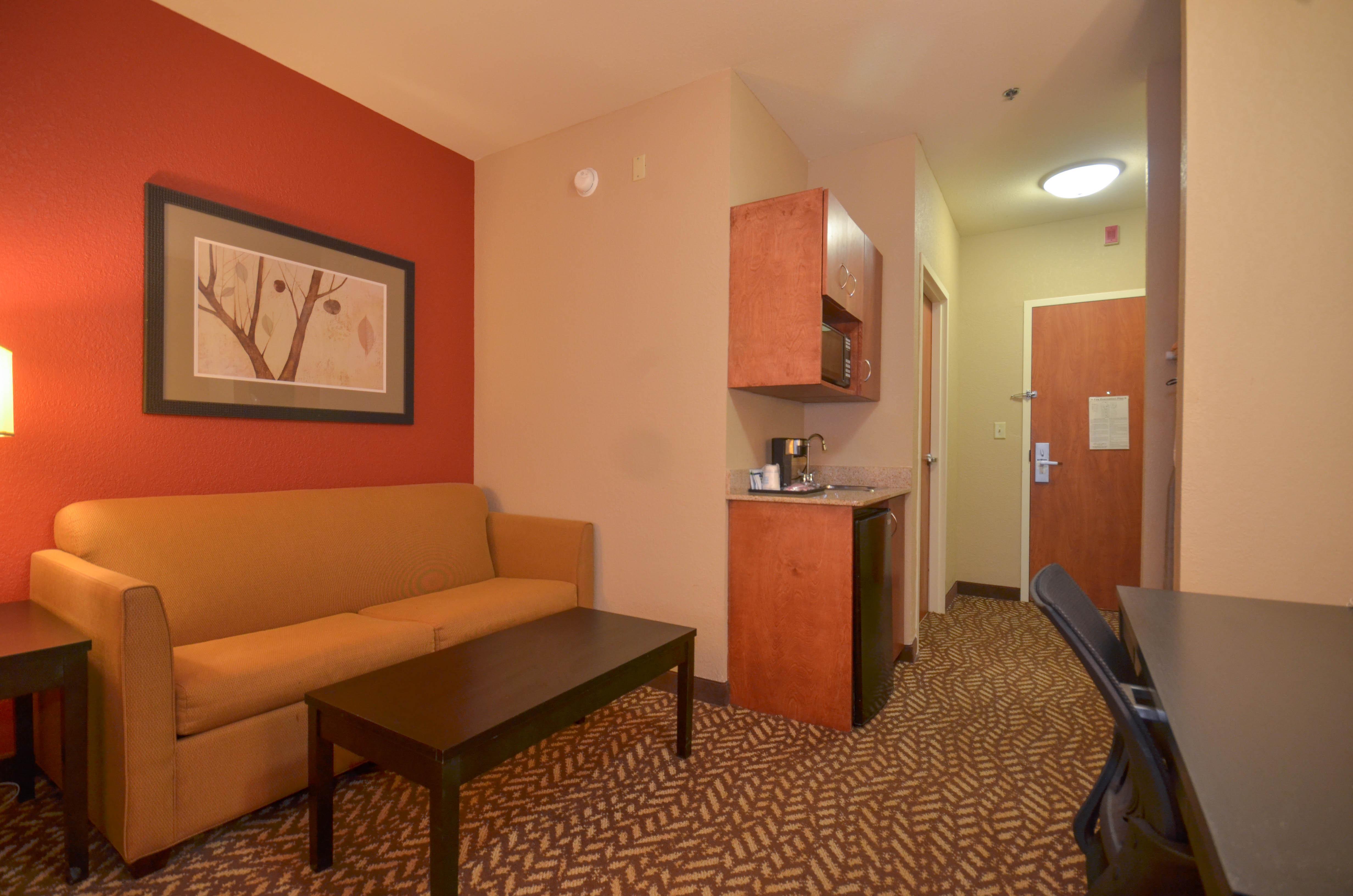 Holiday Inn Express & Suites Pine Bluff/Pines Mall By Ihg Экстерьер фото