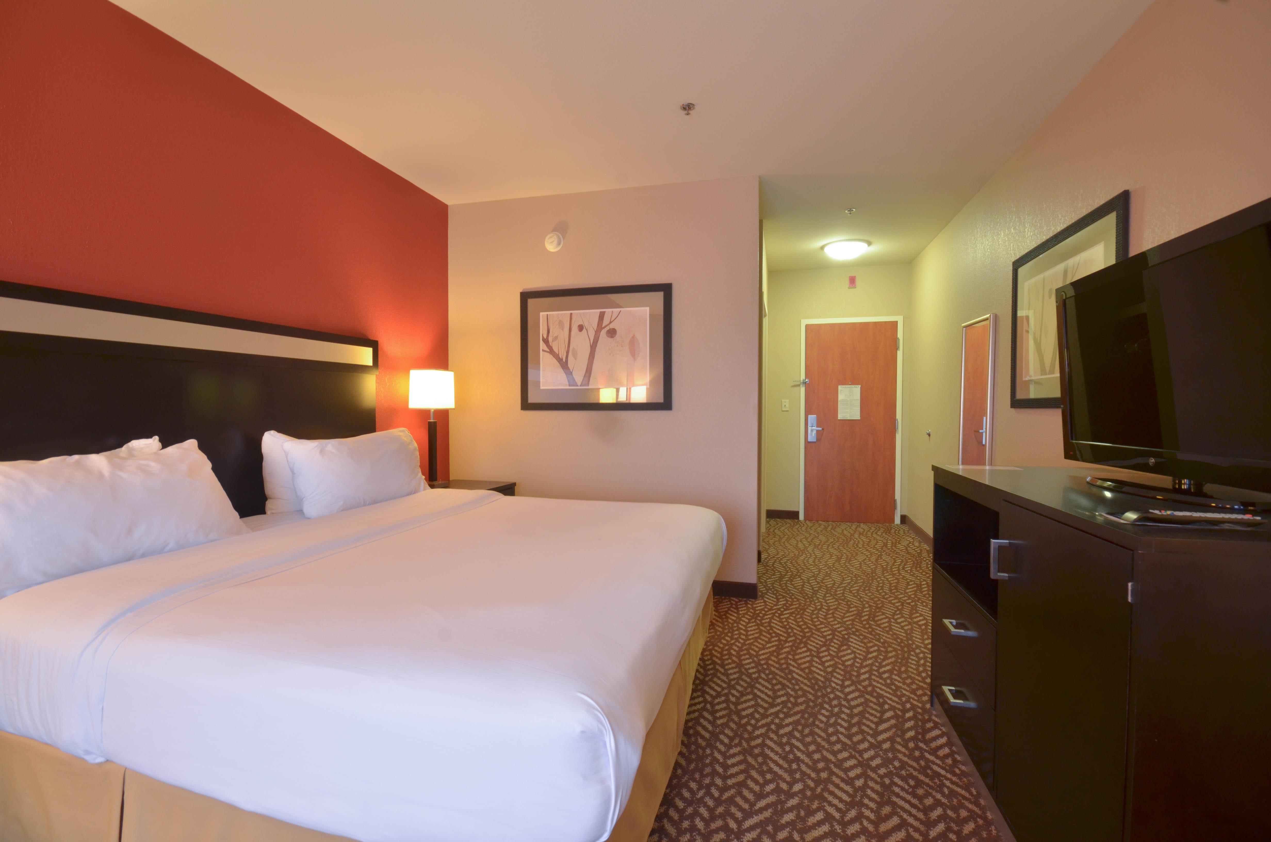 Holiday Inn Express & Suites Pine Bluff/Pines Mall By Ihg Экстерьер фото